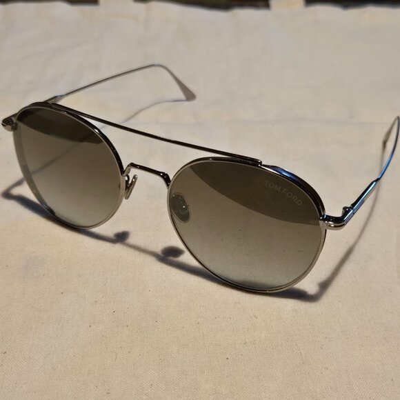 Tom Ford DECLAN TF826-F Silver Gradiant Authentic Sunglasses - Picture 3 of 16